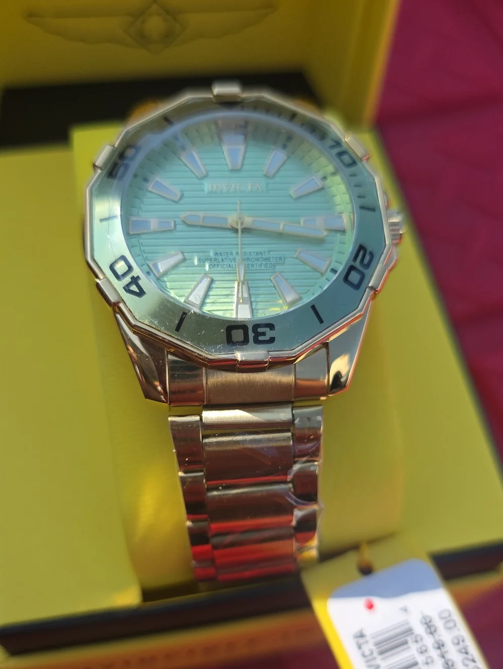 420.  Invicta Diver Meridian Men's Watch - 46mm. Gold (69240)